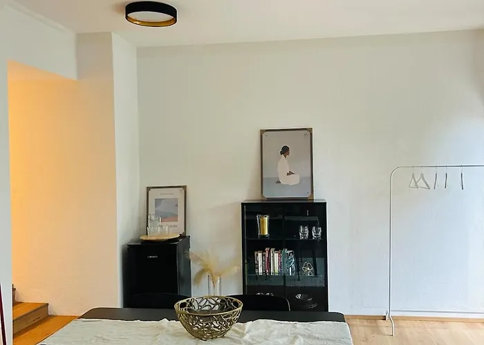 Old Town Gem With Designer Flair Διαμέρισμα *